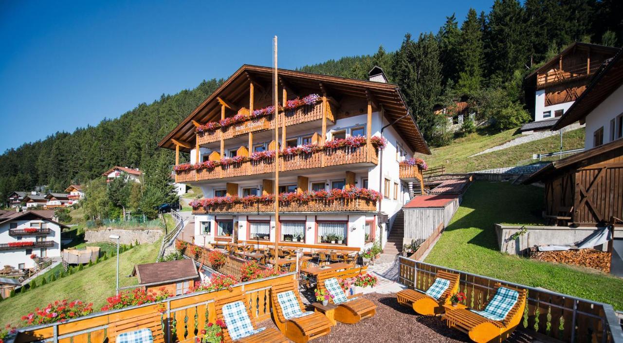 *** Hotel Alpenhof KG d. Gasser Renate Brixen Exterior foto