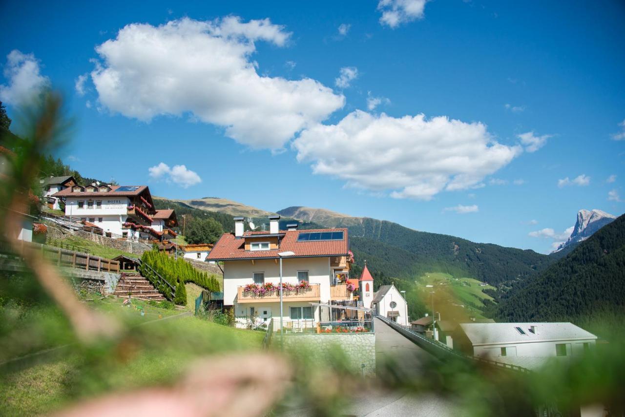 *** Hotel Alpenhof KG d. Gasser Renate Brixen Exterior foto
