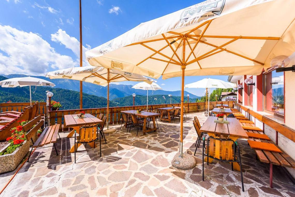 *** Hotel Alpenhof KG d. Gasser Renate Brixen Exterior foto